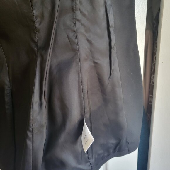 Aritzia Talula Blazer - Picture 2 of 5